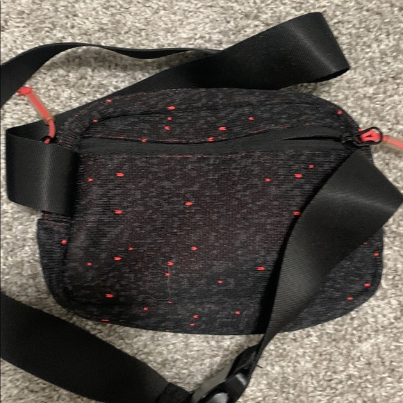 ZYIA Black Speckled Fanny Pack - Picture 5 of 8